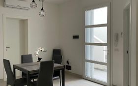 Cora Apartment